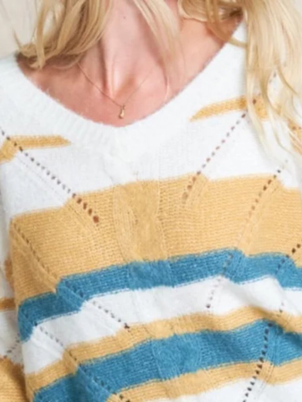 NEW POL Over-sized Open Knit Sweater Size L